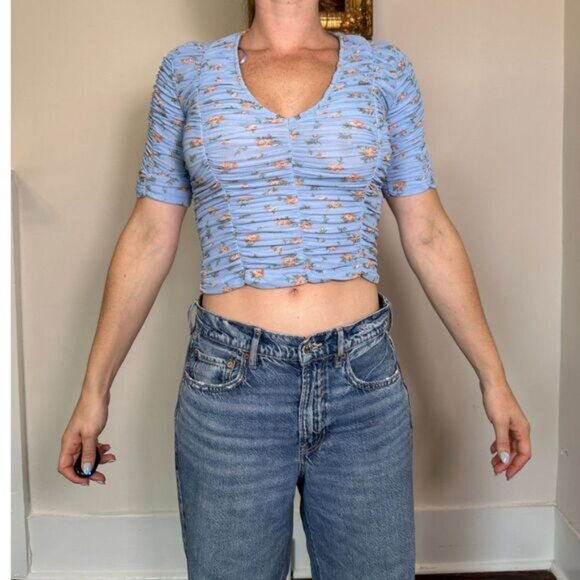 ZARA Blue Floral Rose Print Ruched Tulle Crop Top Ruffle Sleeve V-Neck Sz M NWT - Picture 3 of 4